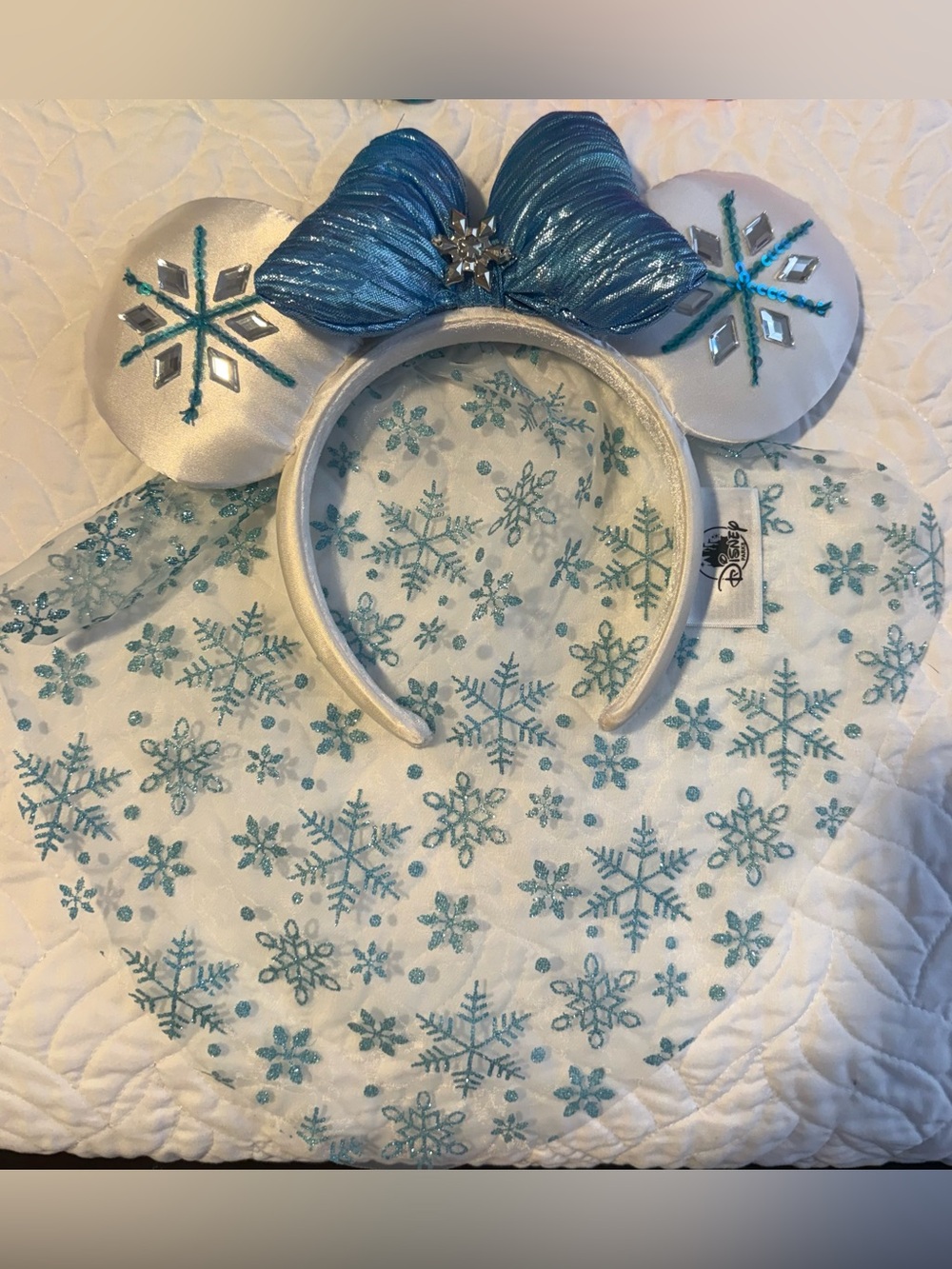 Disney Frozen Elsa Bridal Minnie Ears Headband Attached Snowflake Veil